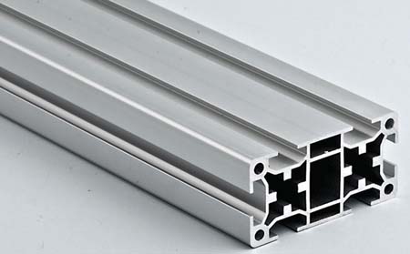 鋁材自身的材料特性使得在工業應用領域使用廣泛